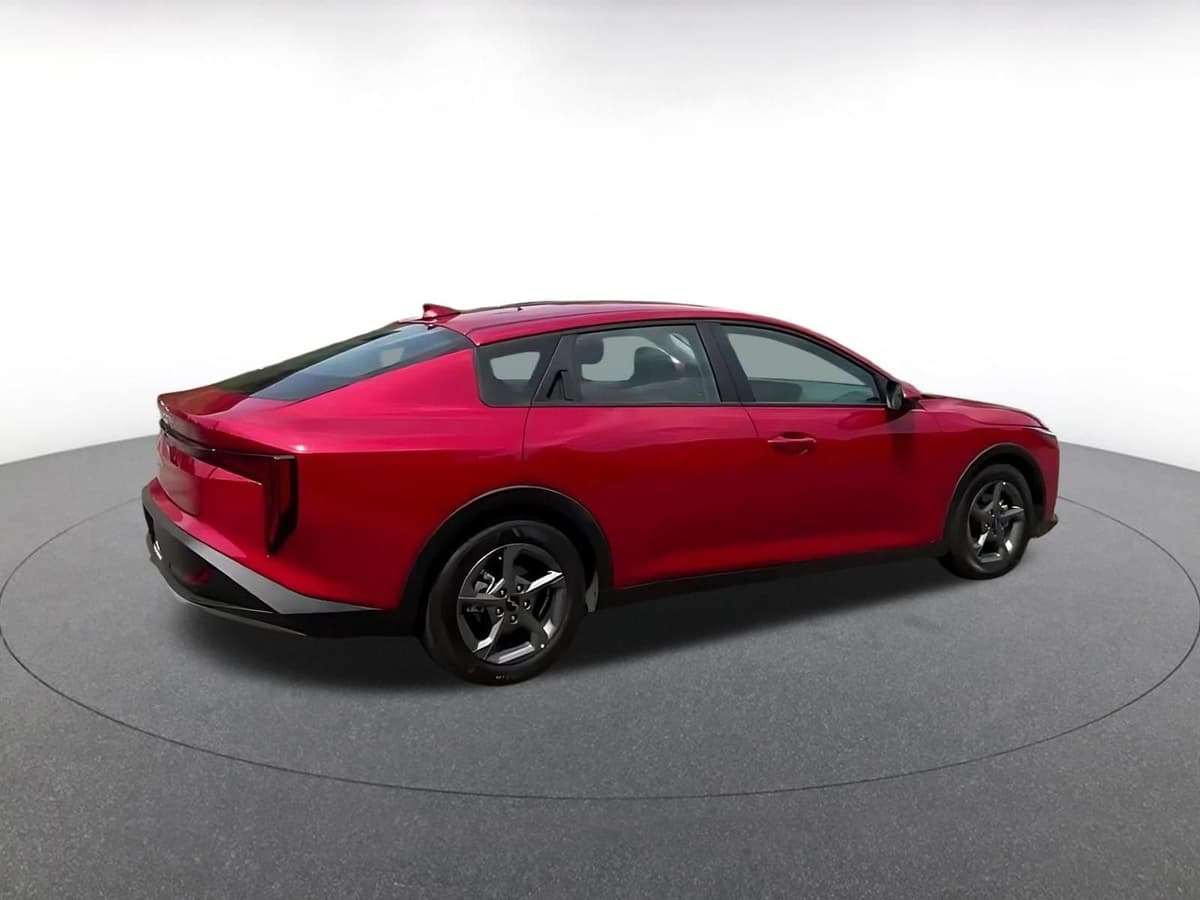 2025 Kia K4 - Image 15