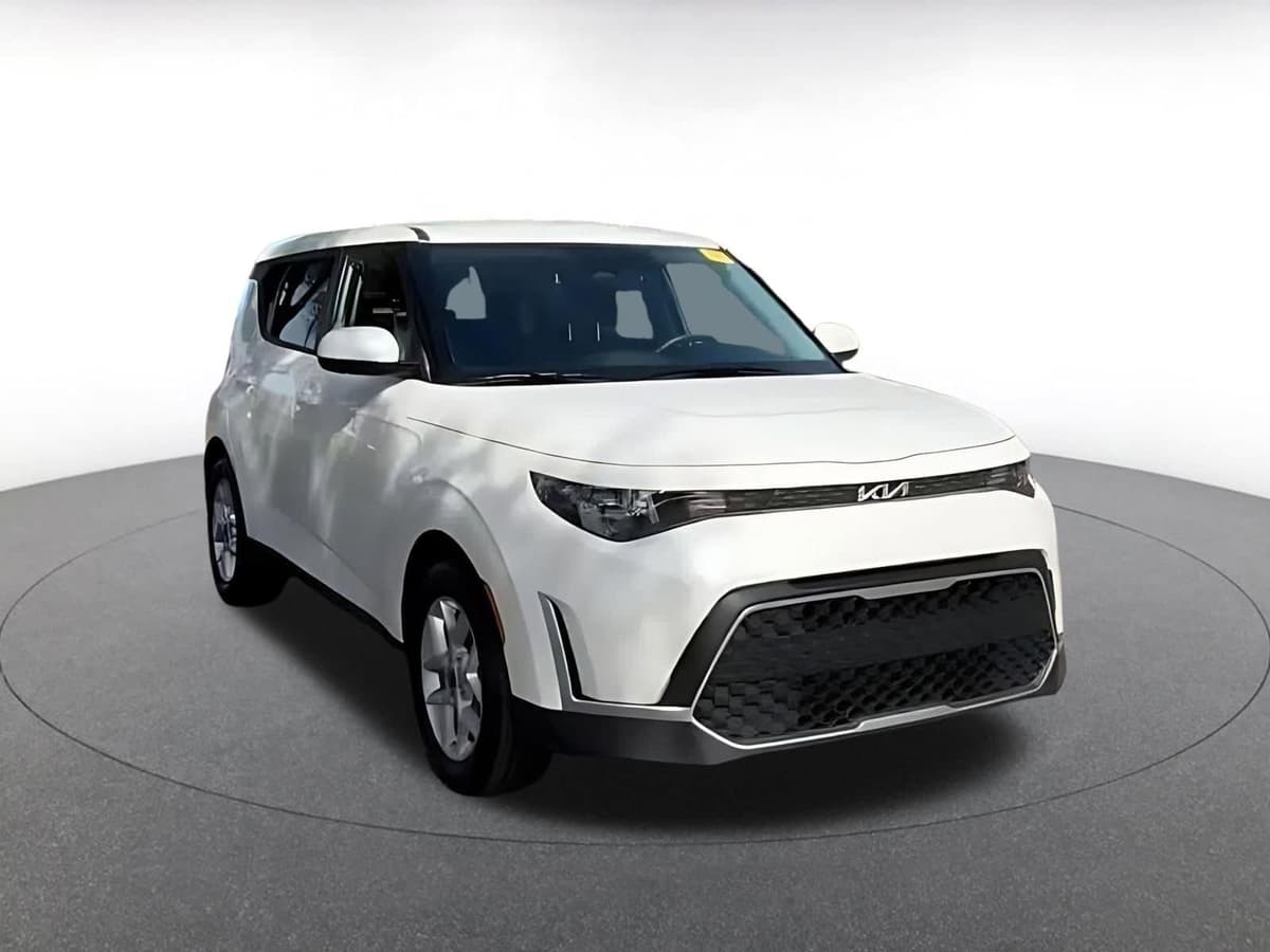 2025 Kia Soul - Image 3