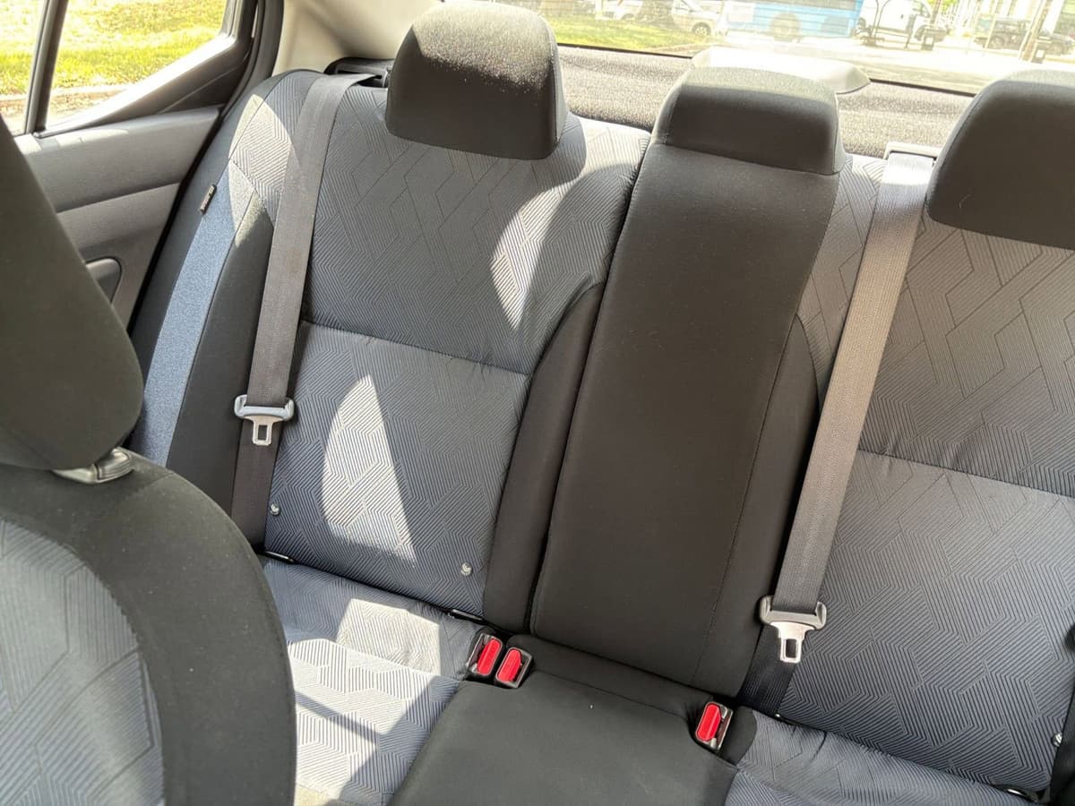 2025 Nissan Versa - Image 34