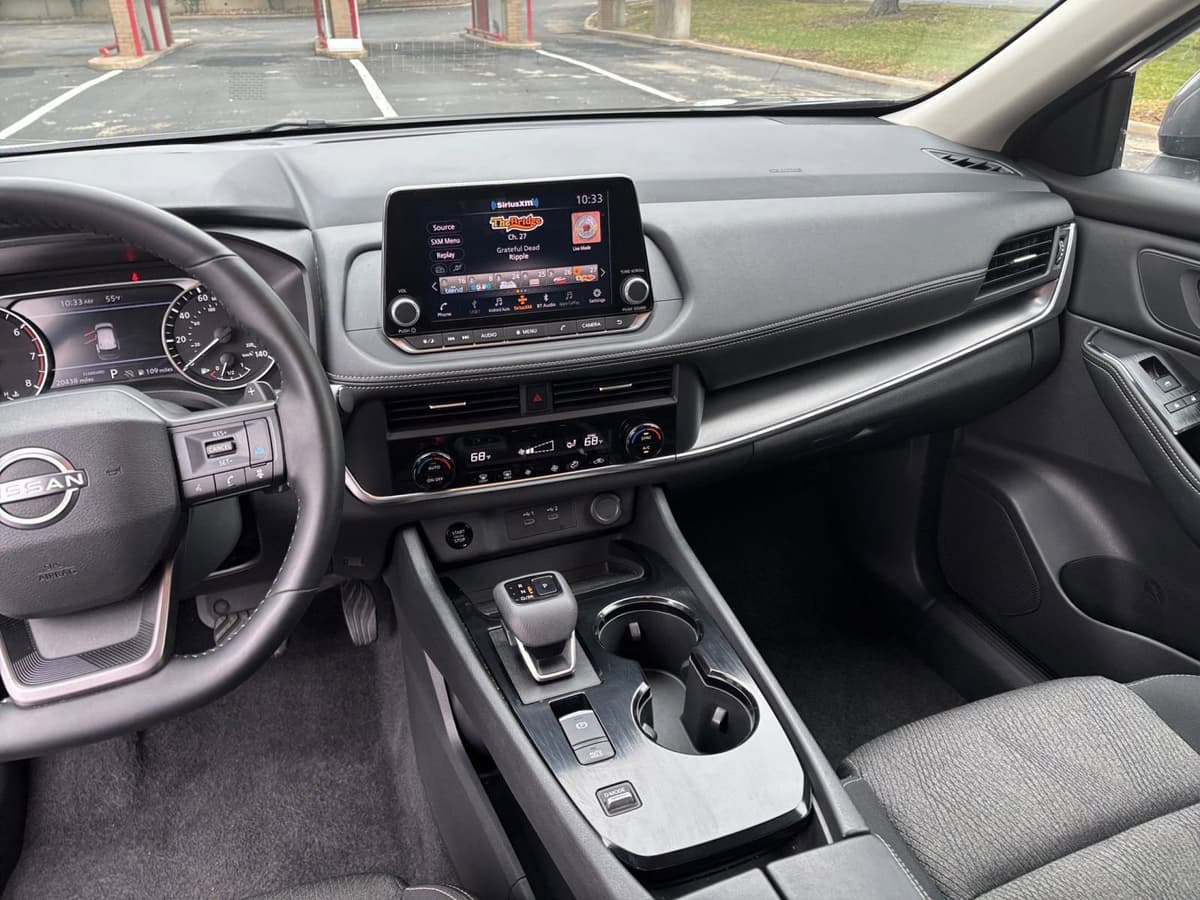 2025 Nissan Rogue - Image 29