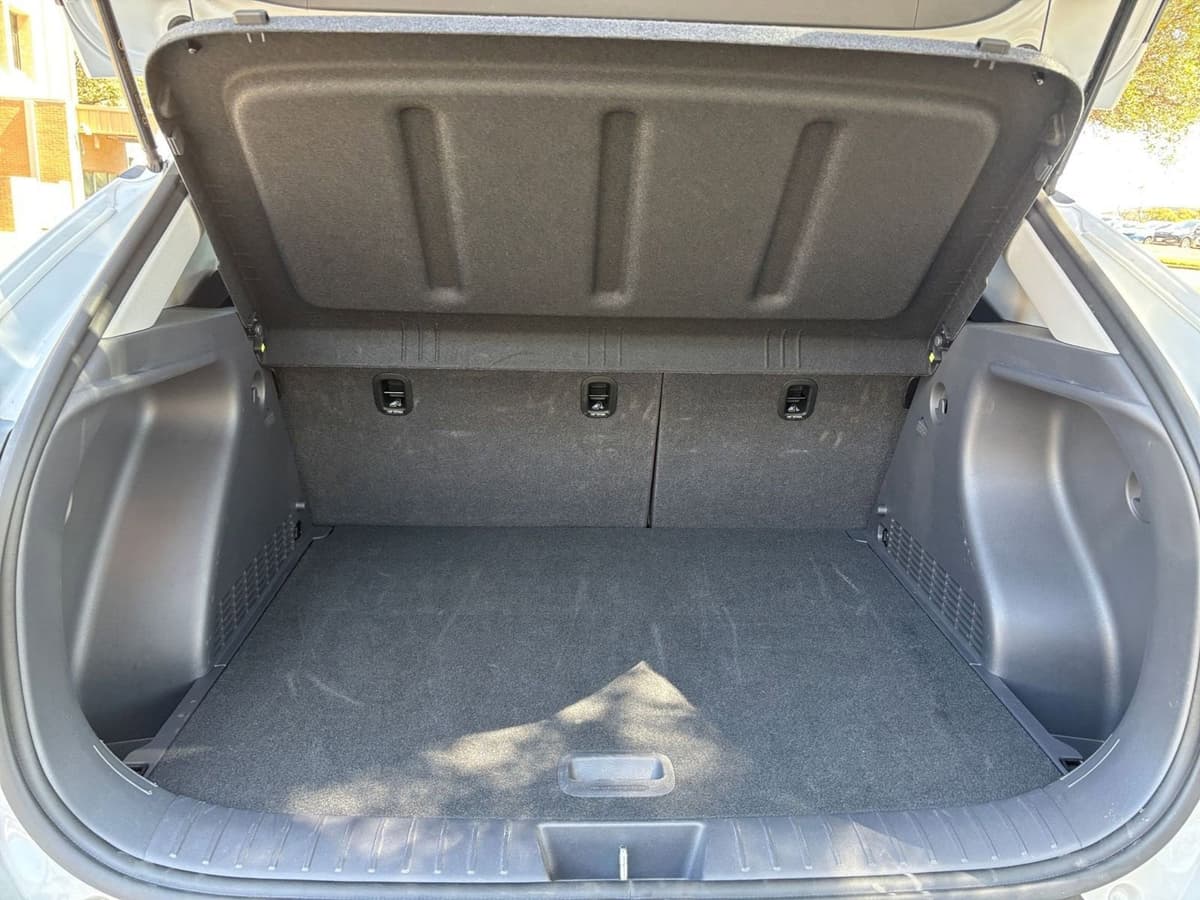 2025 Hyundai Kona - Image 26