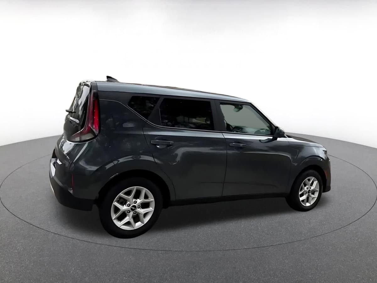 2025 Kia Soul - Image 15