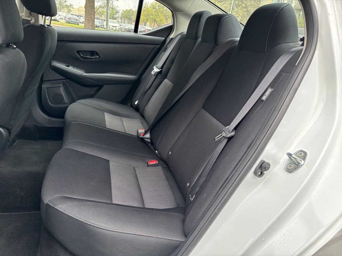 2025 Nissan Sentra - Image 21