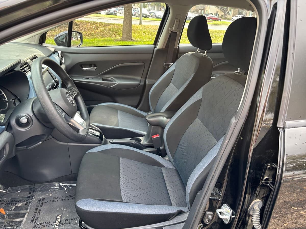 2025 Nissan Versa - Image 31