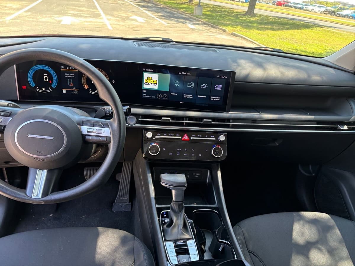 2025 Hyundai Tucson - Image 28