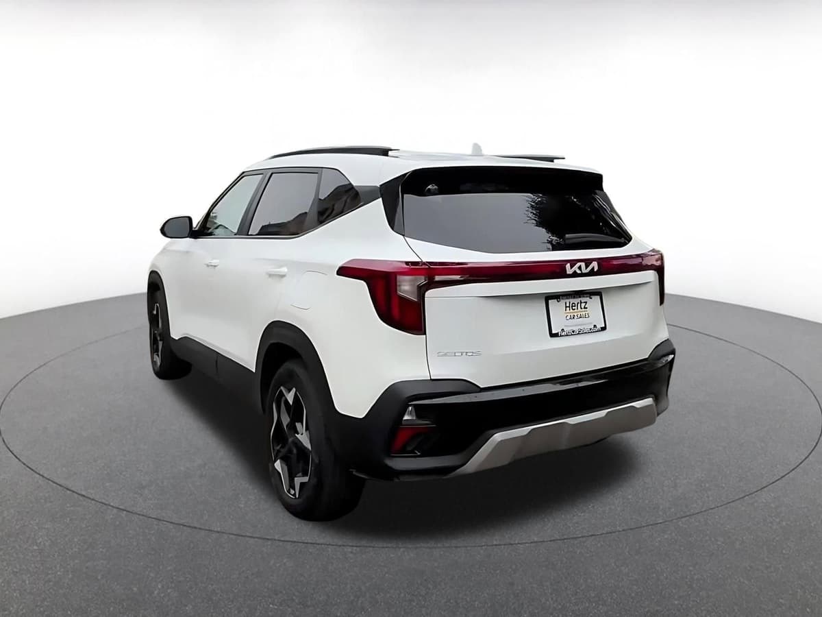 2025 Kia Seltos - Image 11