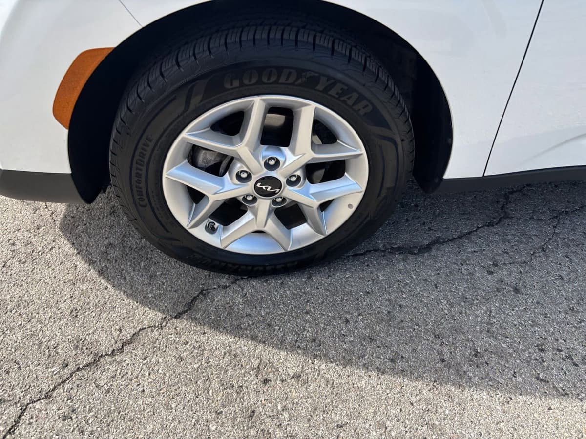 2025 Kia Soul - Image 25