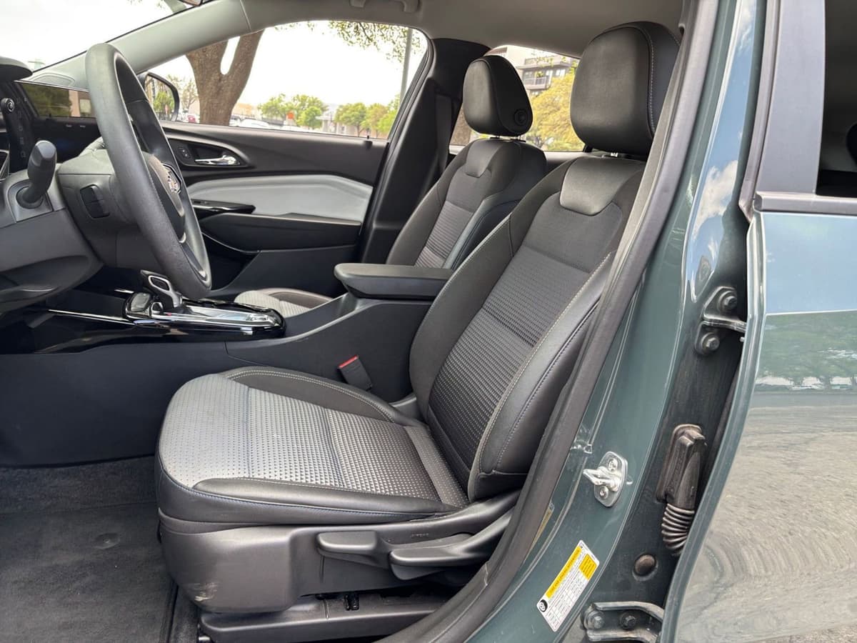 2025 Chevrolet Trax - Image 22