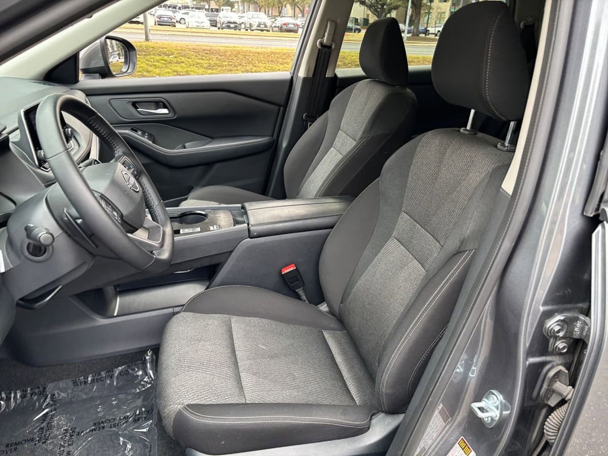 2025 Nissan Rogue - Image 31