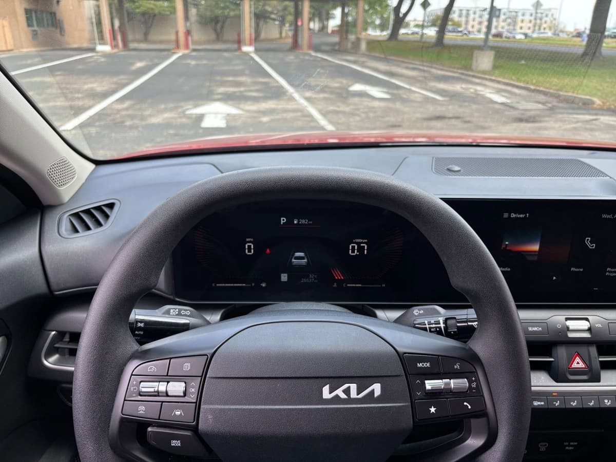 2025 Kia K4 - Image 29
