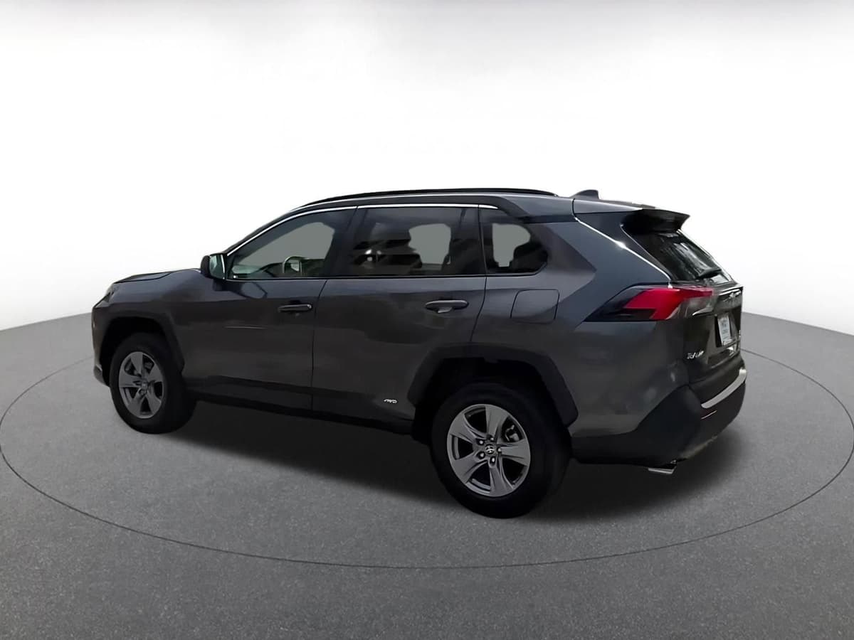 2025 Toyota RAV4 Hybrid - Image 10