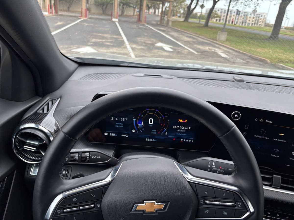 2025 Chevrolet Equinox - Image 29