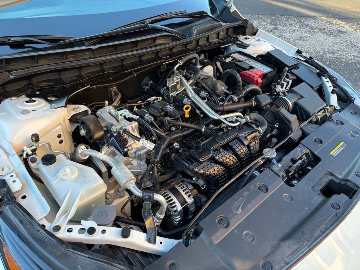 2025 Nissan Altima - Image 27