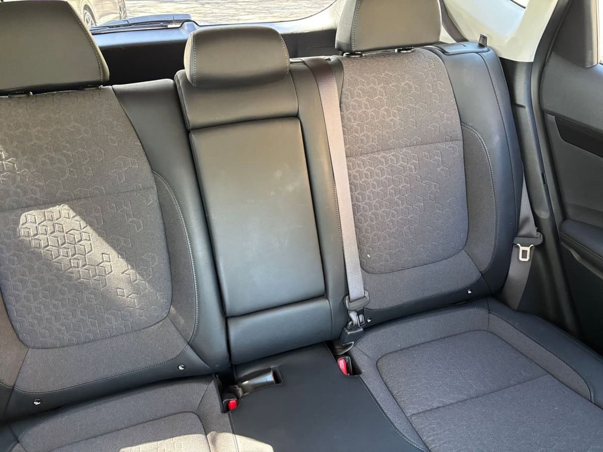 2025 Kia Seltos - Image 32