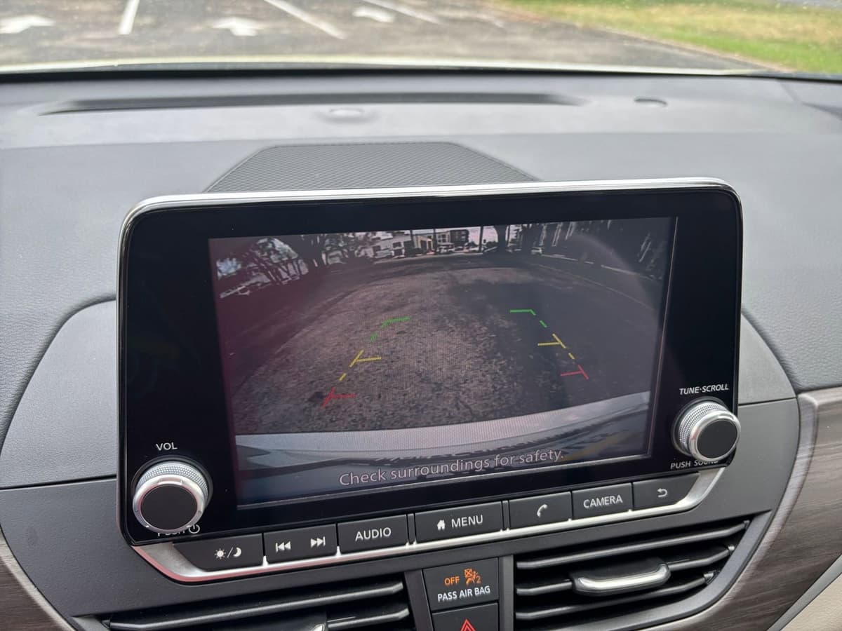 2025 Nissan Altima - Image 20