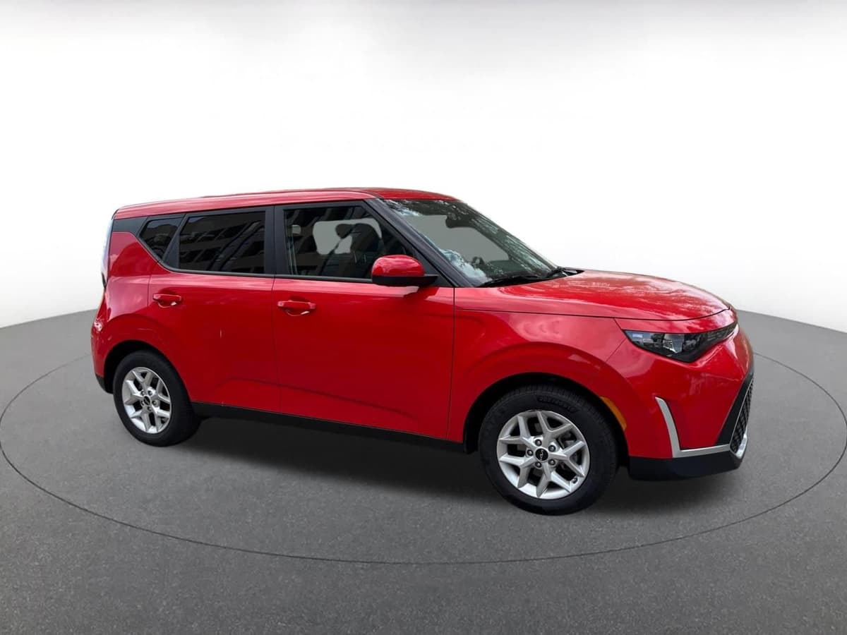 2025 Kia Soul - Image 1