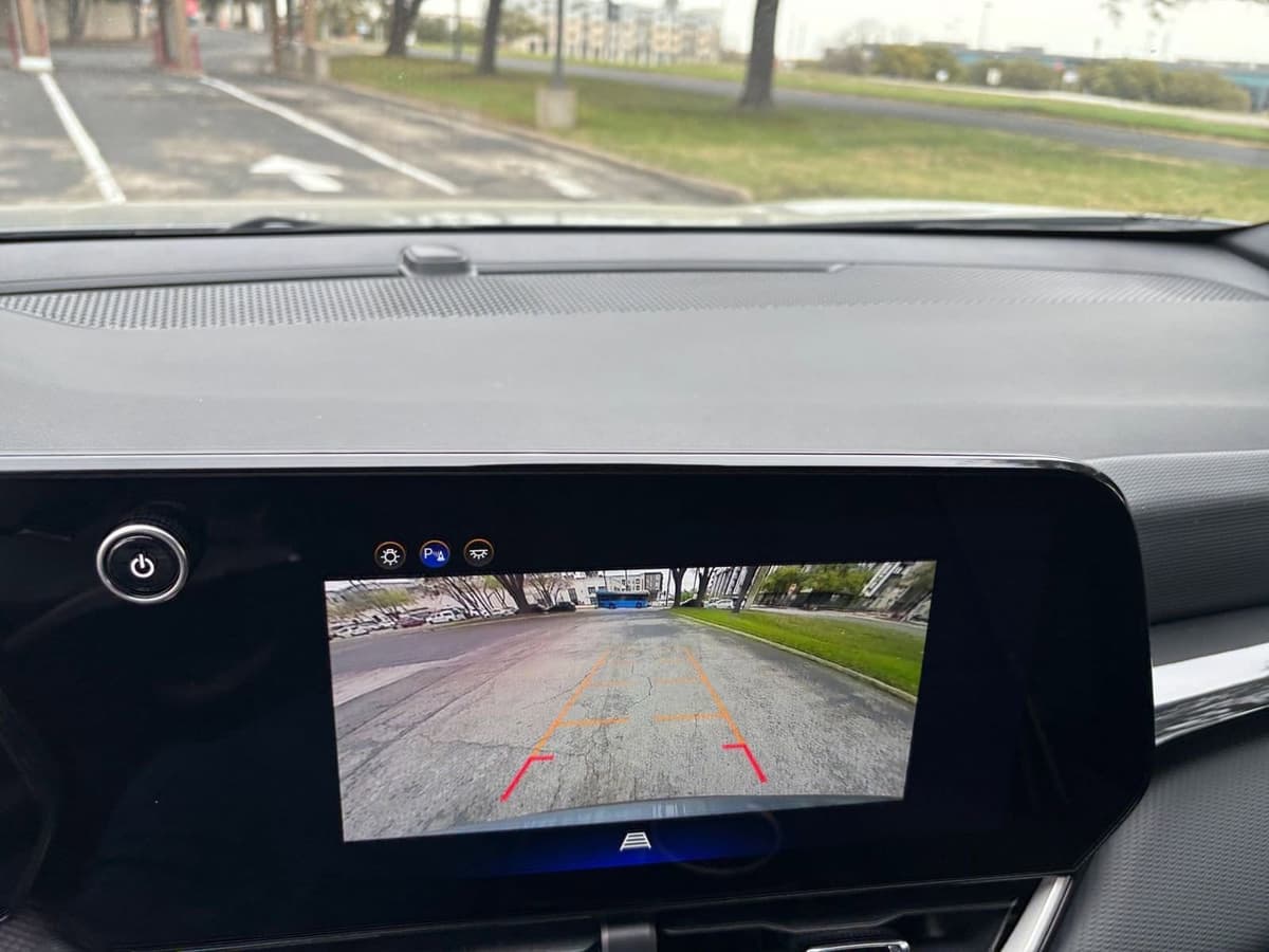 2025 Chevrolet Equinox - Image 20