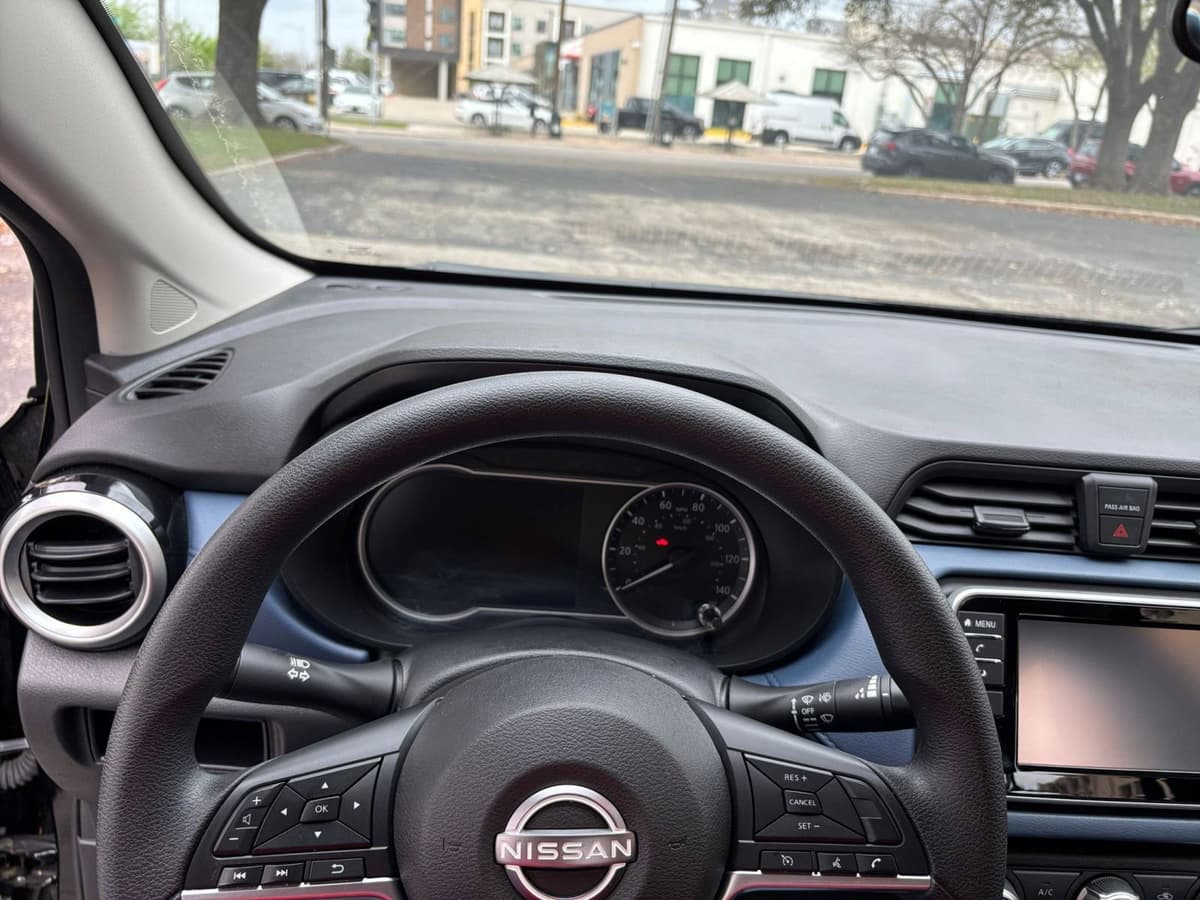 2025 Nissan Versa - Image 29