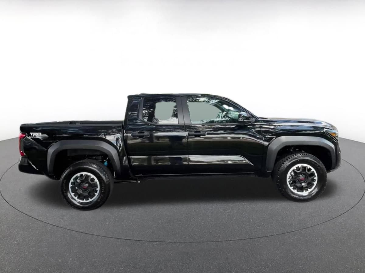 2024 Toyota Tacoma - Image 16