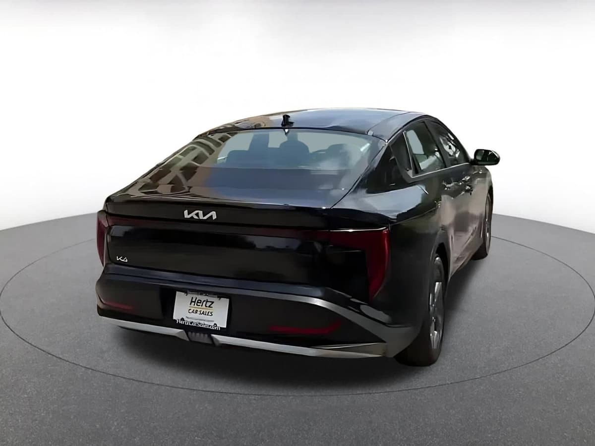 2025 Kia K4 - Image 15