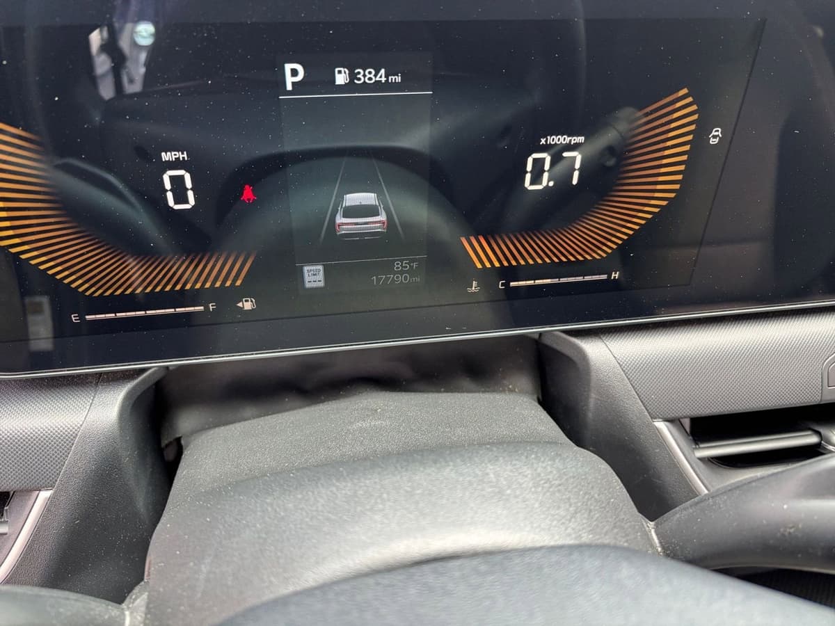 2025 Kia K4 - Image 35