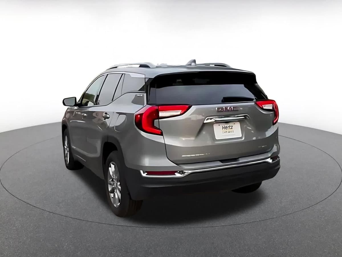 2024 GMC Terrain - Image 11