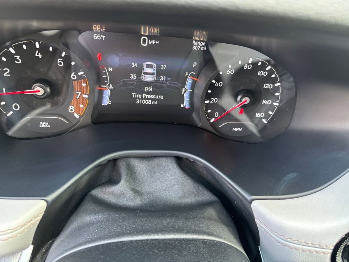 2025 Jeep Compass - Image 34