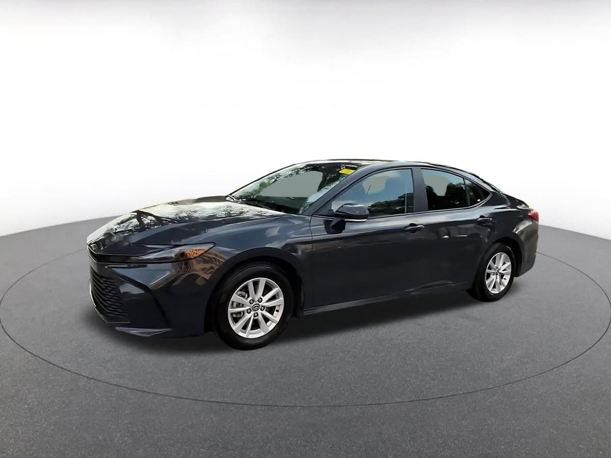 2025 Toyota Camry - Image 7