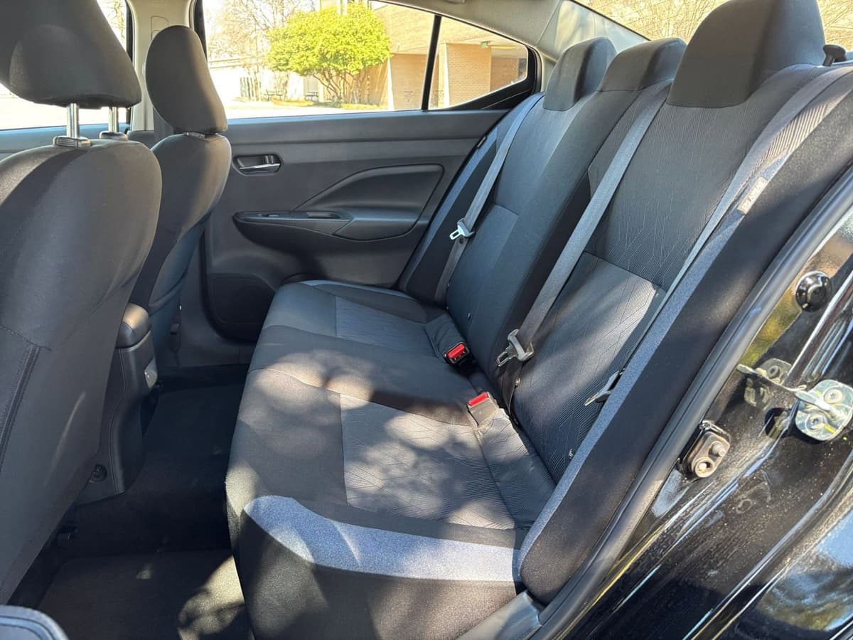 2025 Nissan Versa - Image 21