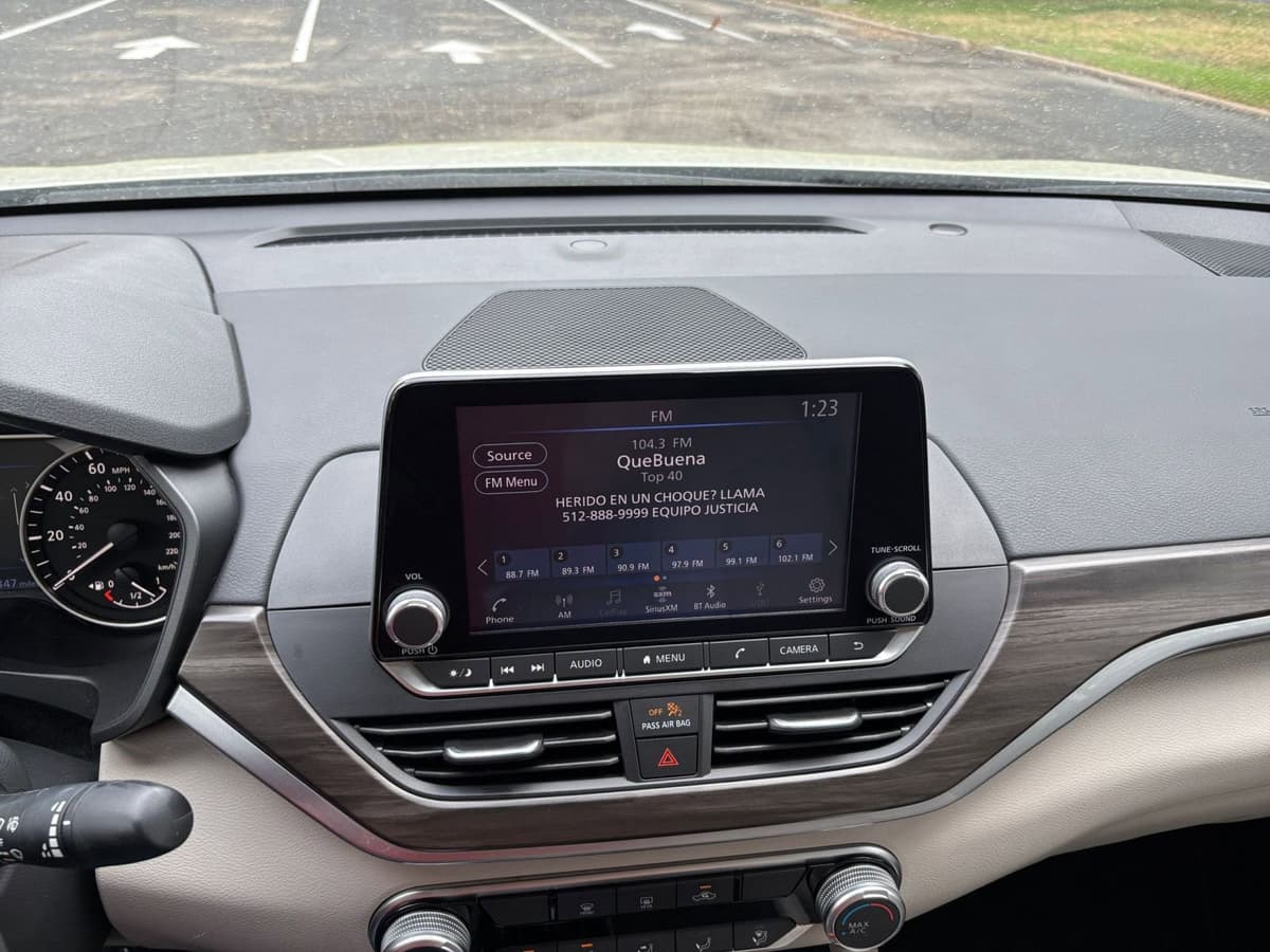 2025 Nissan Altima - Image 17