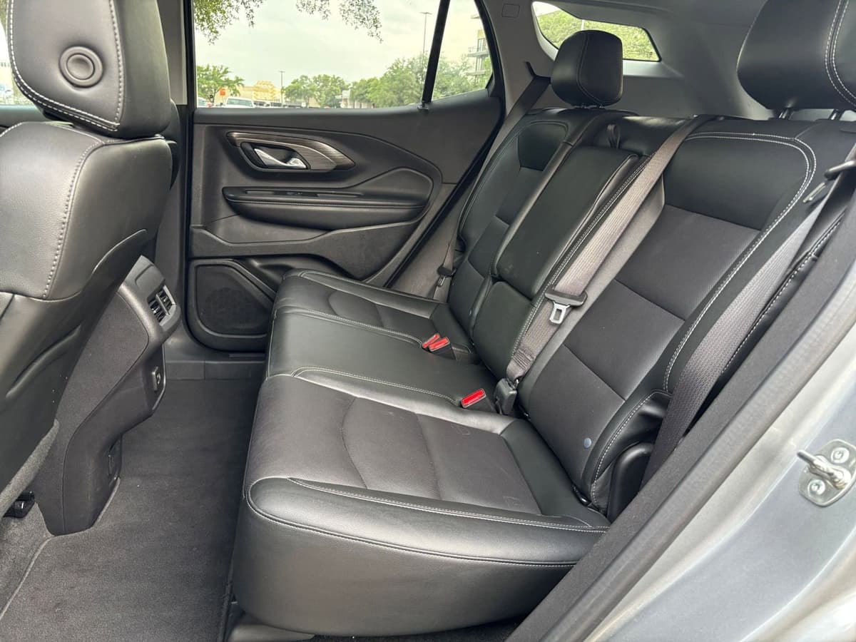 2024 GMC Terrain - Image 21