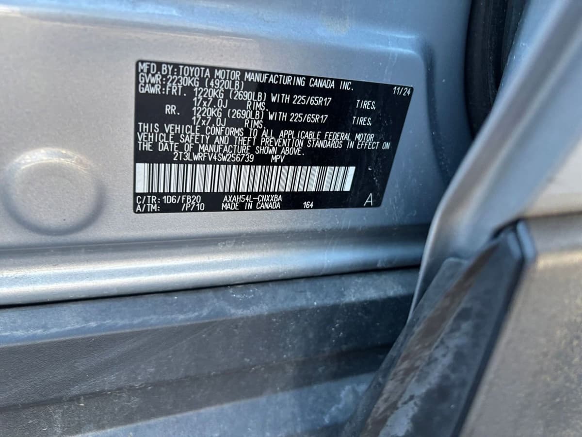 2025 Toyota RAV4 Hybrid - Image 23