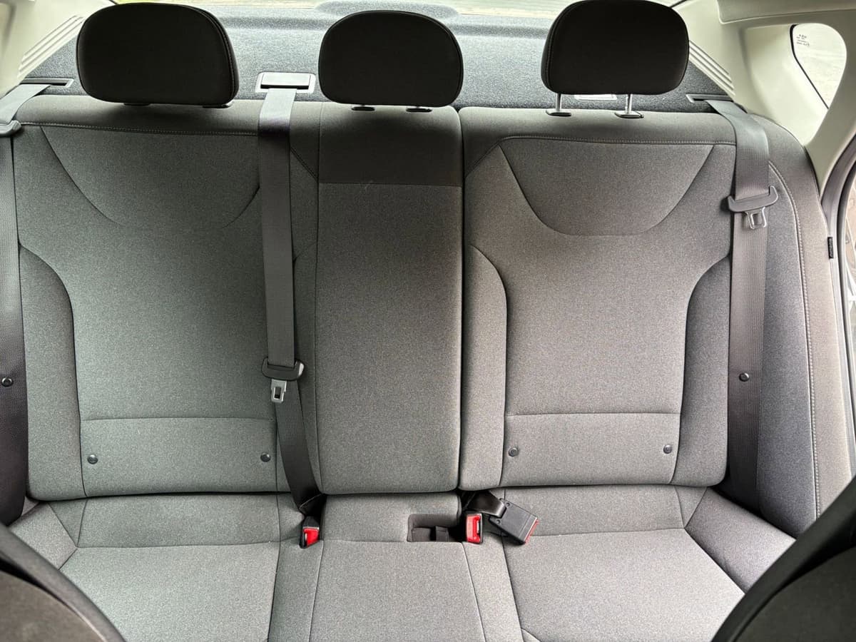 2025 Kia K4 - Image 33