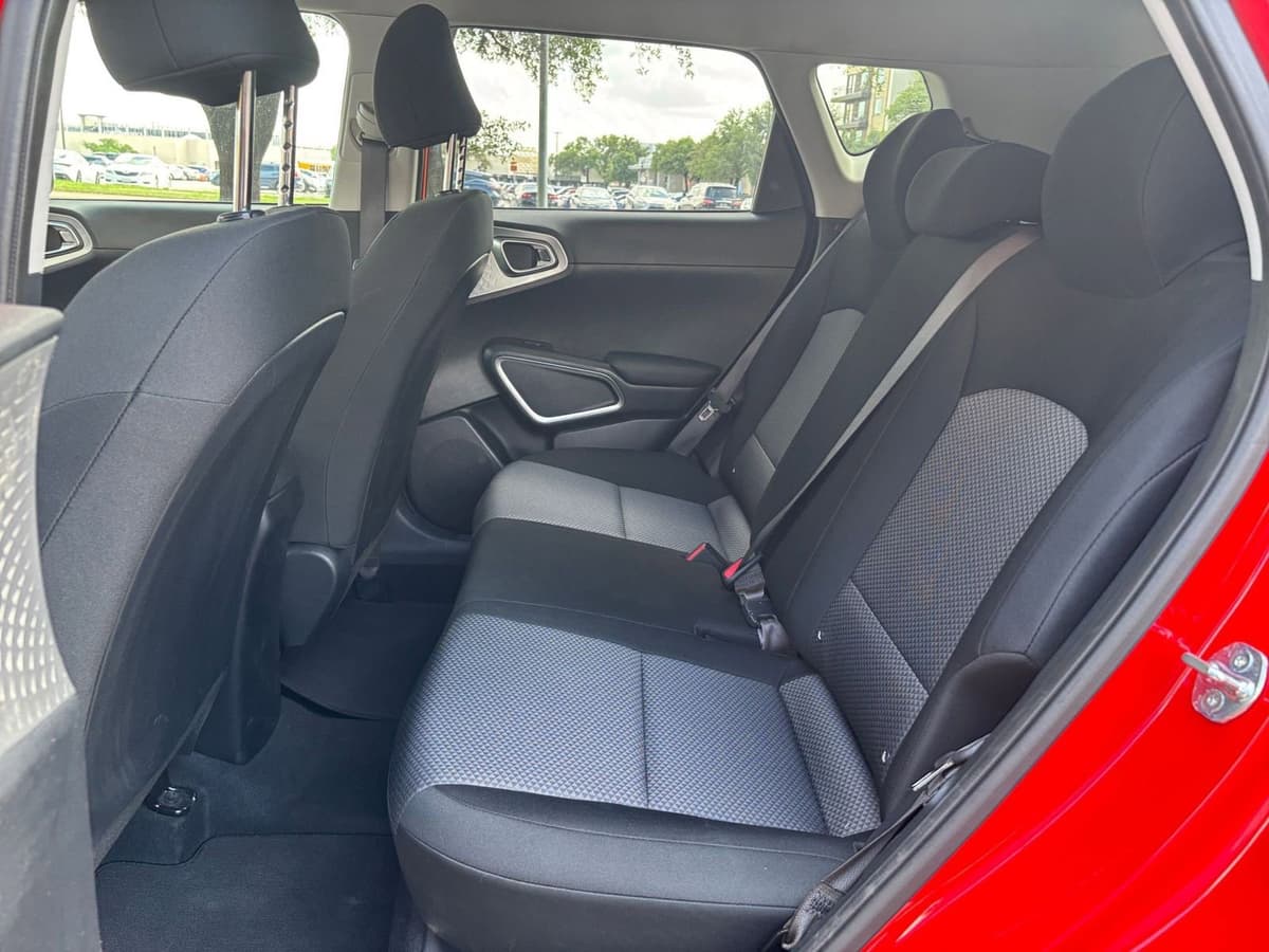 2025 Kia Soul - Image 21