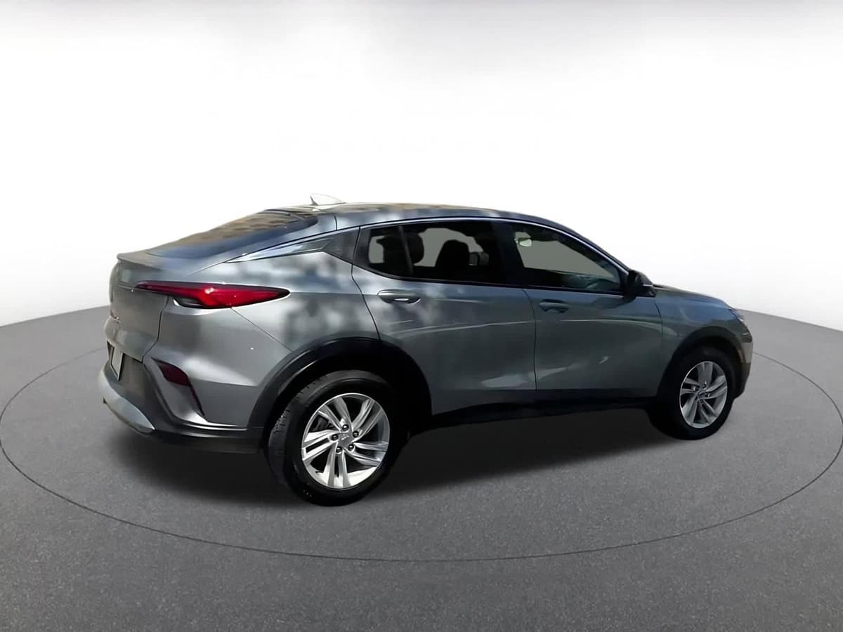 2025 Buick Envista - Image 15