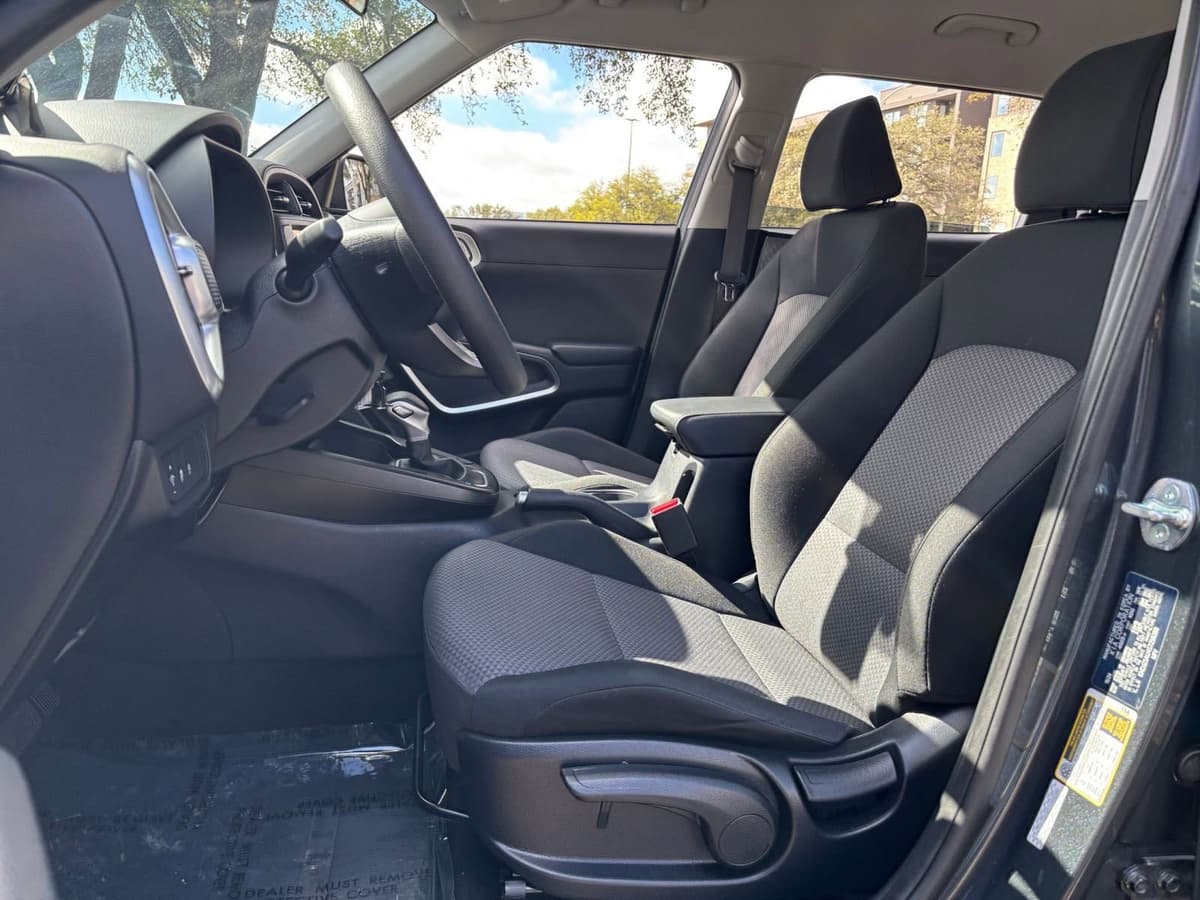 2025 Kia Sportage - Image 23