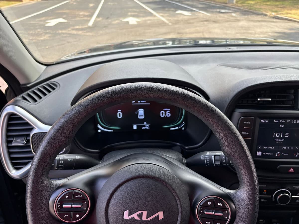 2025 Kia Soul - Image 29