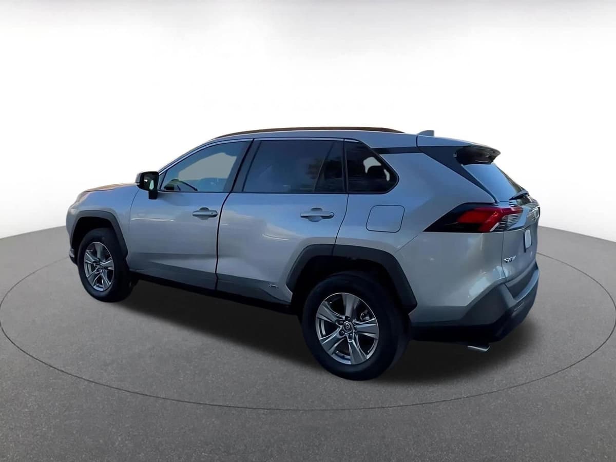 2025 Toyota RAV4 Hybrid - Image 10