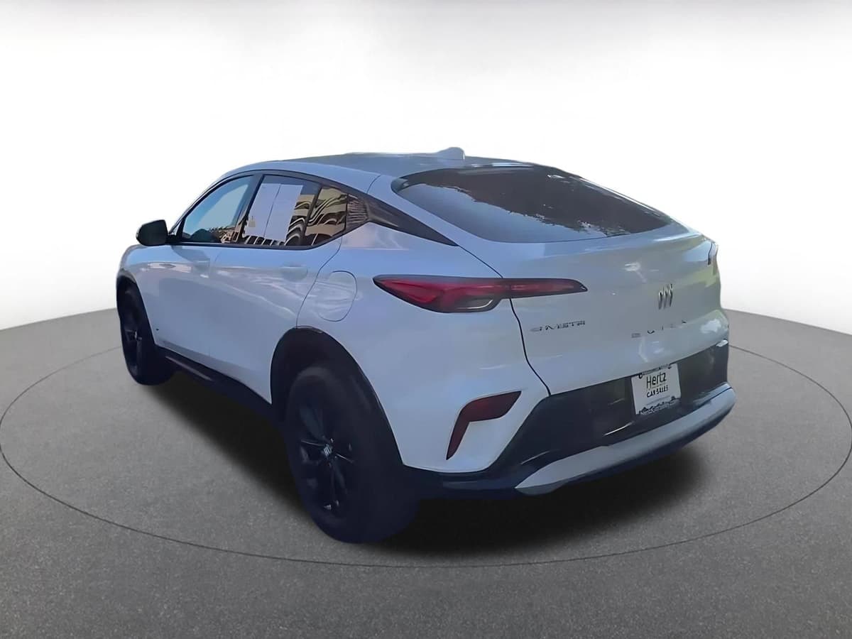 2025 Buick Envista - Image 10