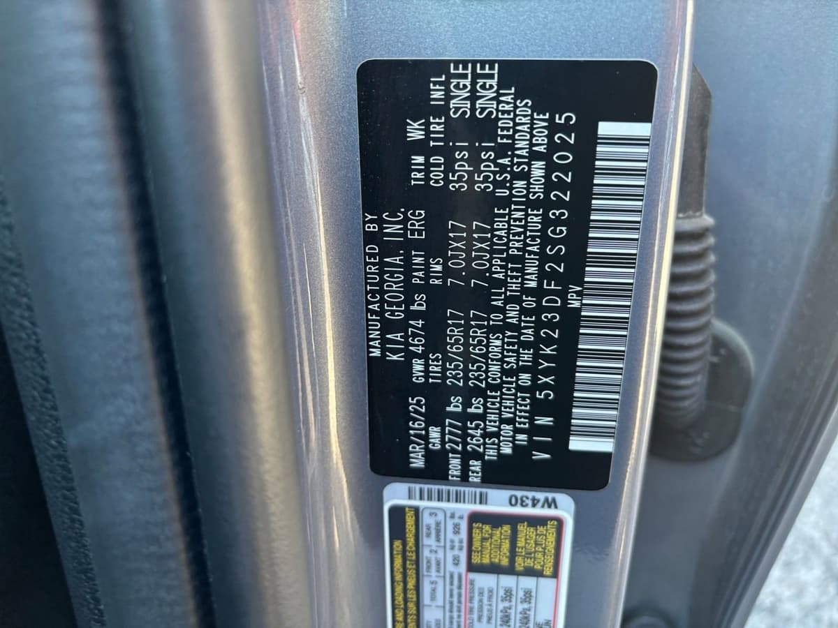 2025 Kia Sportage - Image 23