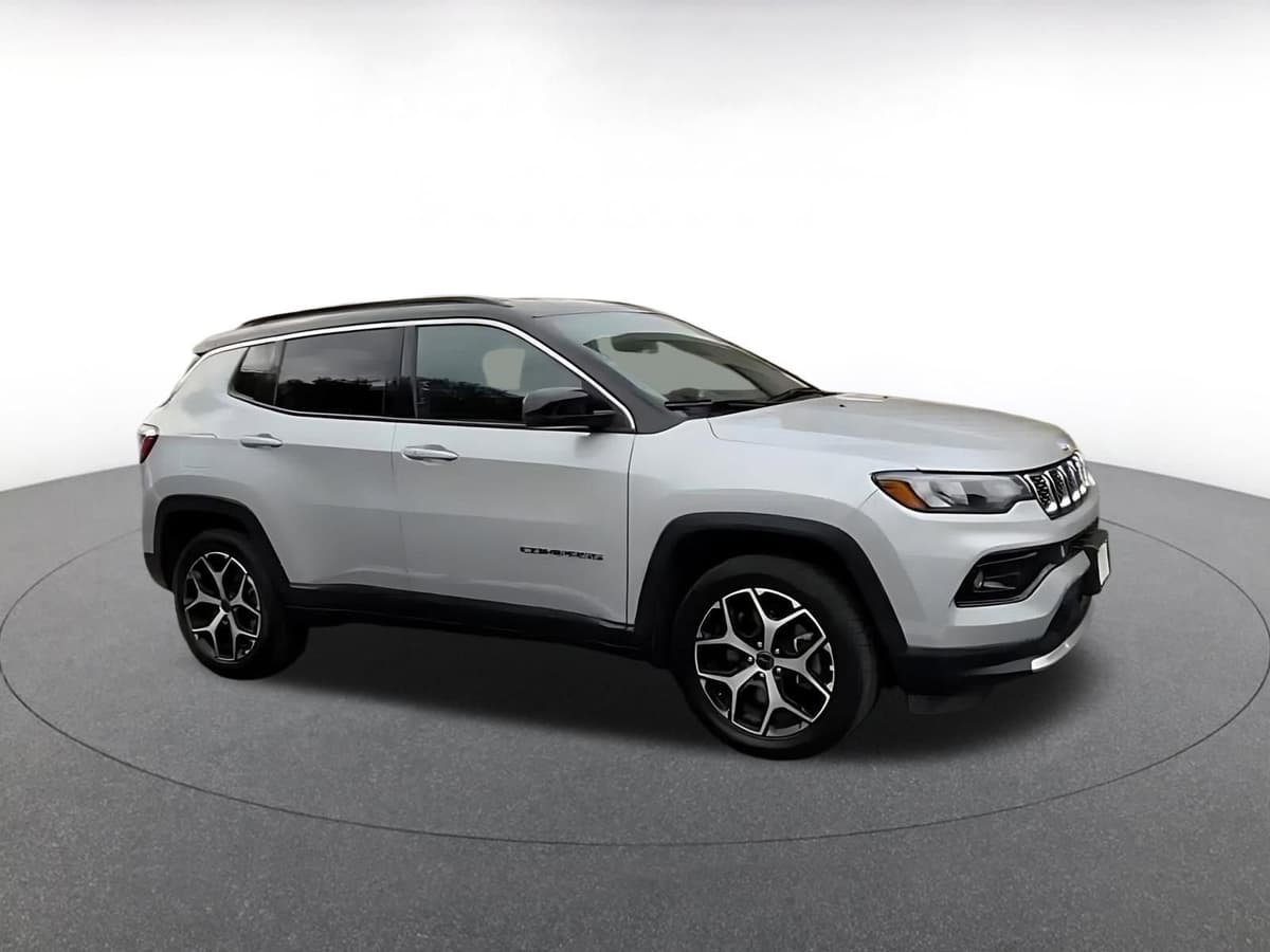 2025 Jeep Compass - Image 2