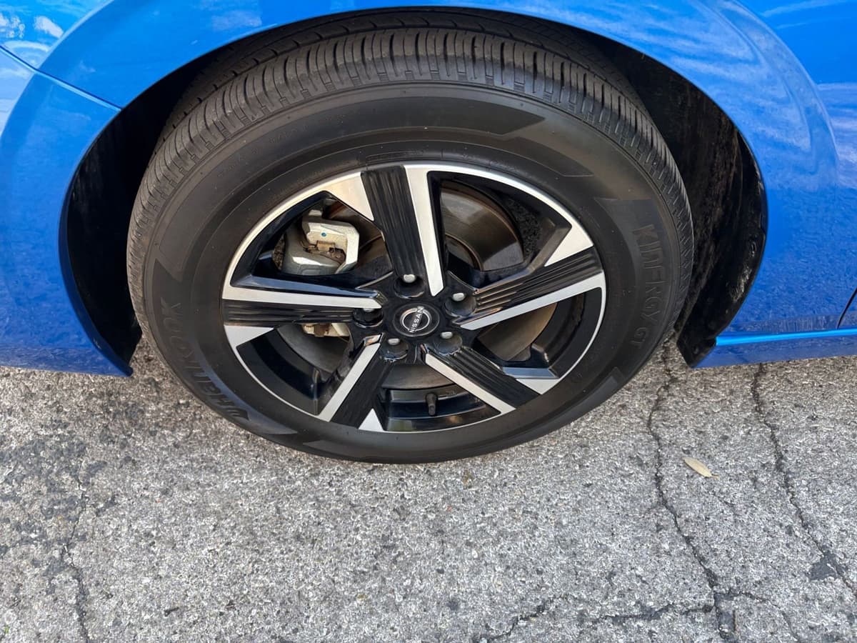 2025 Nissan Sentra - Image 25