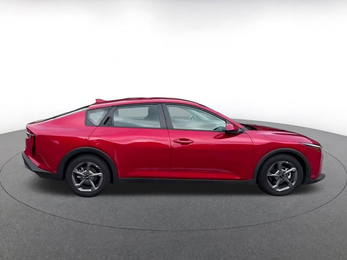2025 Kia K4 - Image 12