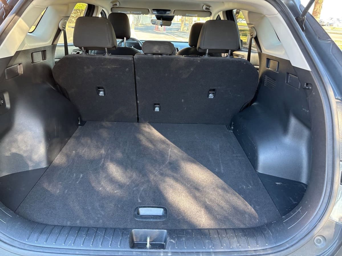 2025 Kia Sportage - Image 26