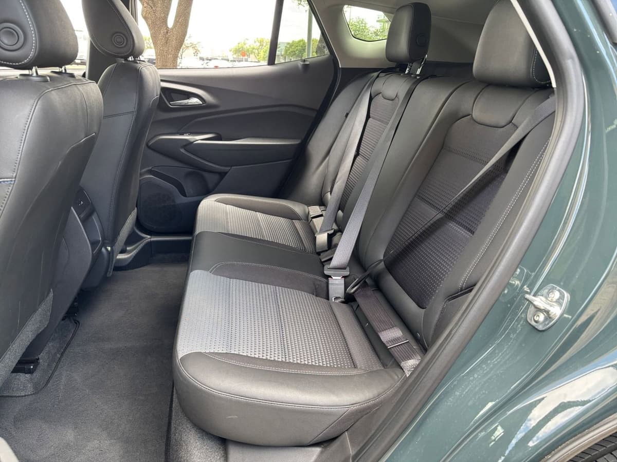 2025 Chevrolet Trax - Image 21