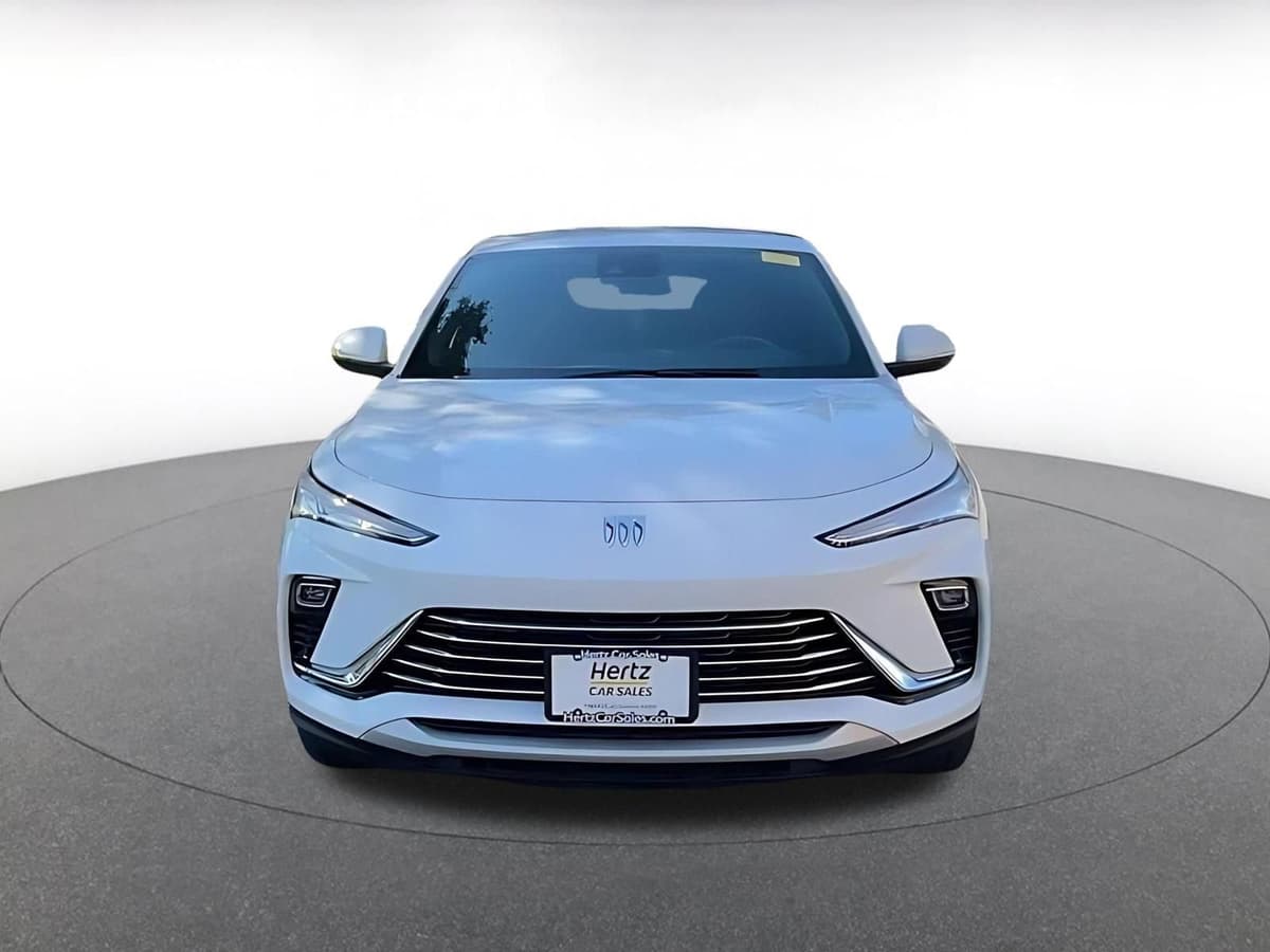 2025 Buick Envista - Image 5