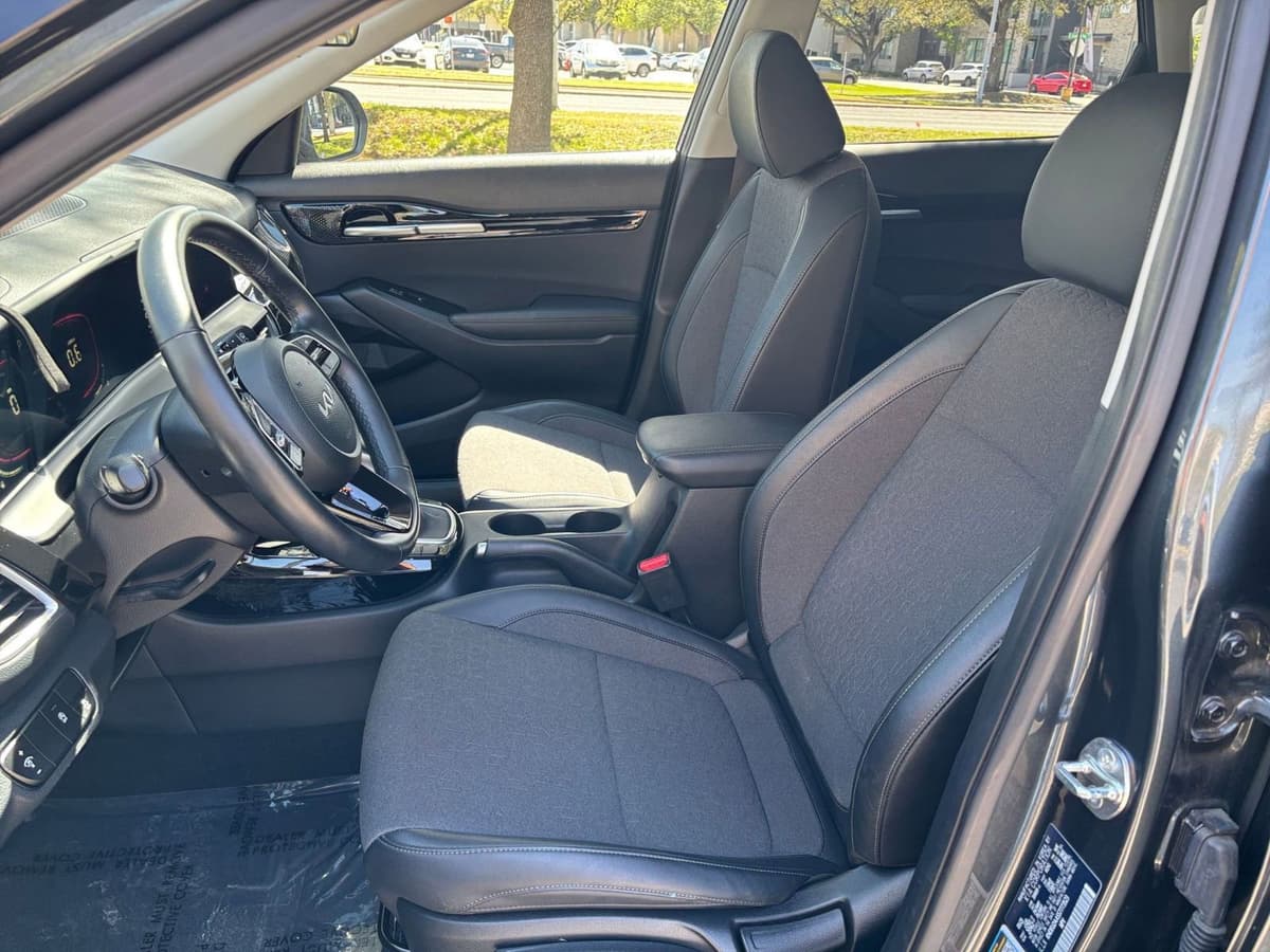 2025 Kia Seltos - Image 31