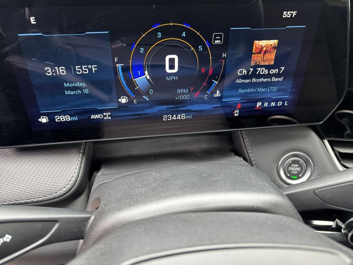 2025 Chevrolet Equinox - Image 35