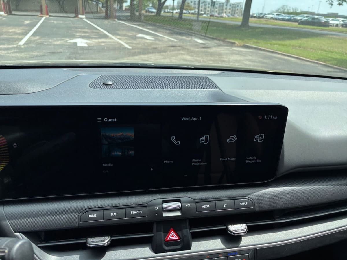 2025 Kia K4 - Image 17