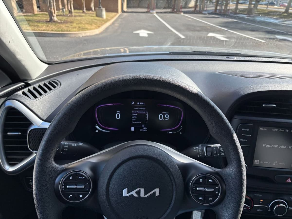 2025 Kia Soul - Image 29